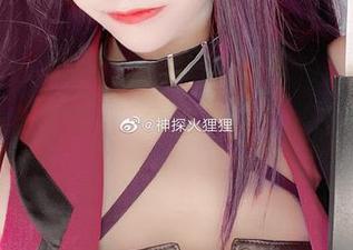 哎呀，神探火狸狸这次更新的諾拉·沐恩睡衣图片，是否暗示着“今夜就要这样懒散”？