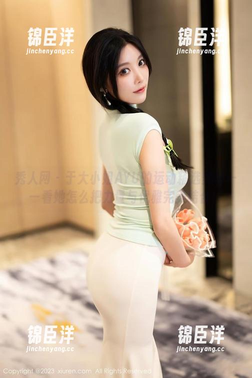 秀人网 - 于大小姐AYU的运动精选美图——看她怎么把力量与优雅完美结合！