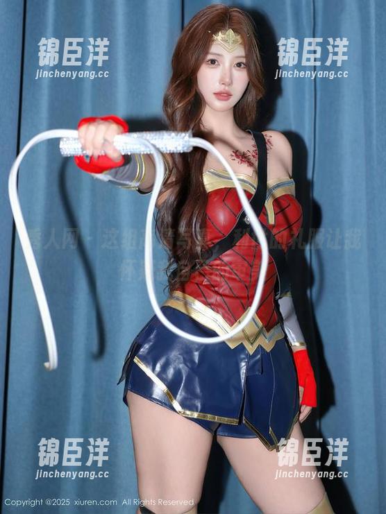 秀人网 - 这组高清写真，利世的礼服让我怀疑我自己的审美