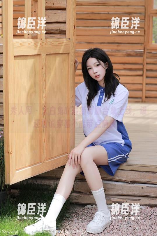 秀人网 - 大白兔吖最新制服合集上线，谁还敢说穿着不能带点俏皮？