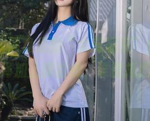 秀人网 – 网盘里的“大美媚京”作品，丝袜的光泽加上那曲线，谁能抵挡得住？