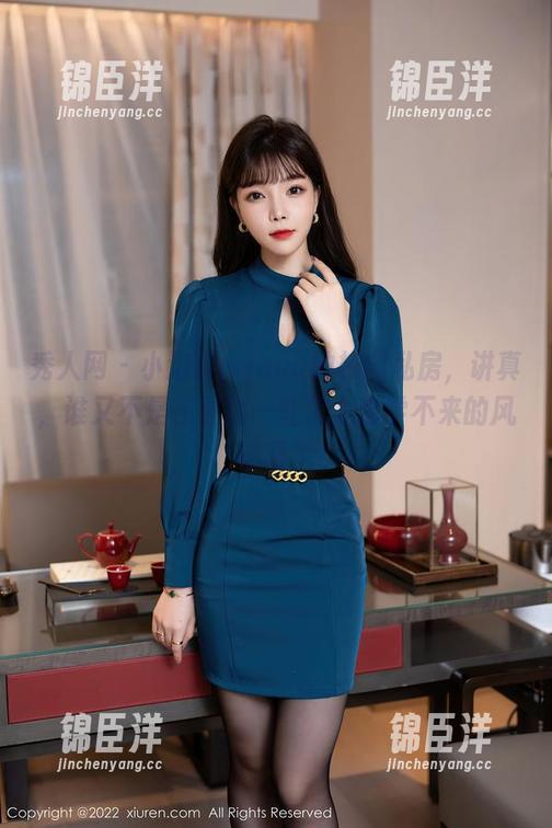 秀人网 - 小泡芙winna的校园私房，讲真，谁又不是在寻找一些怎么也学不来的风格呢？