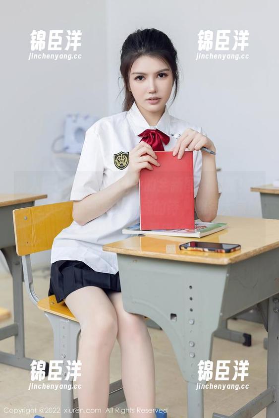秀人网 - 风神白芷yy的全新图片更新！白色之美宛如一篇未完成的诗，期待大家的留言给出灵感！