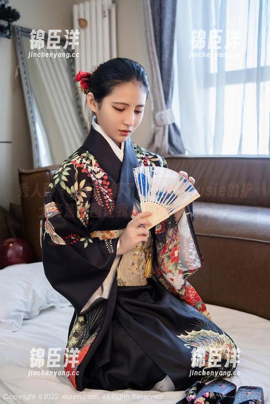 秀人网 - 农药不够了？雯大王susie的护士高清原图让我心里嘀咕着什么…