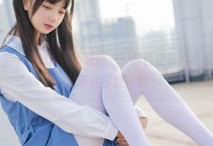 稚乖画册 – 空中优雅与地面玩味——赤西夜夜的高清作品，让人忍不住多瞥一眼