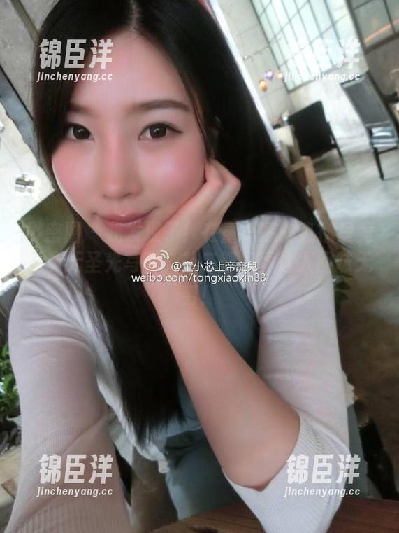 微密圈 - 我发现了！在童小芯的直播里竟然有无圣光写真，第二部分真让人回味无穷！