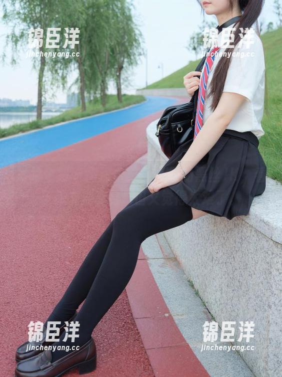 紧急企划 - 高清合集：小恩的黑丝JK，看了想立刻变身...但又觉得太难了。