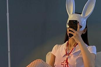 微密圈 – 脸红Dearie的写真资源：年度收官之际，分享欢乐和囧事！