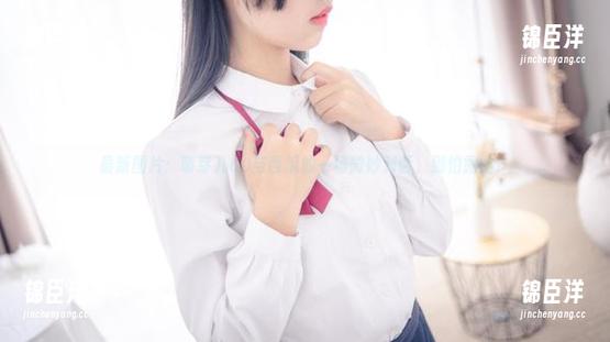 最新图片：萌芽儿o0与西瓜的一场微妙对话，别怕露脸！