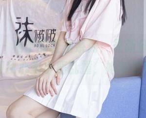 袜啵啵 – 稚予的红裙系列：最新分享，明明看得我心里小鹿乱撞，她却那般淡定