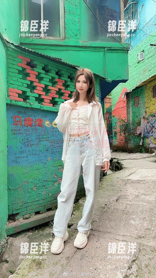 阅尽户外风光，贝儿酱Miki带这cos绝对很有“场面”——高清很给力！