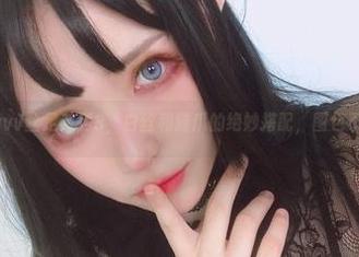 起起子vvvv丝足系列3，白丝和猫爪的绝妙搭配，图包不要错过哦