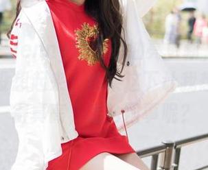 魅妍社 – Jenny佳妮的油亮更新，没看之前我还没想起来，结果这下让我想象力飞得真高，怎么回事呢？