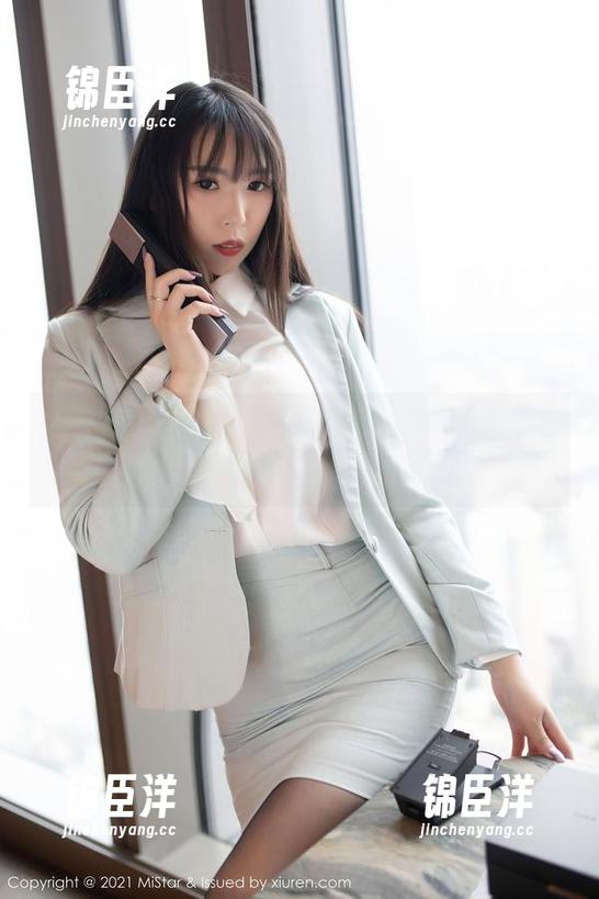 魅妍社 - 一本正经的陈思琪Art眼镜资源，偷偷带点儿俏皮！